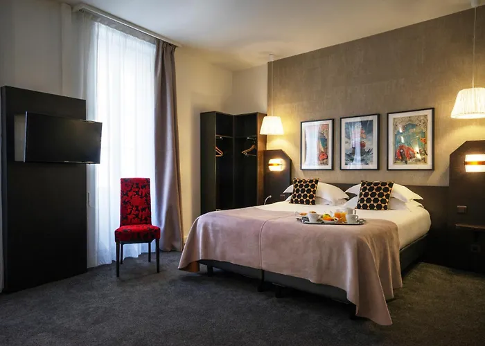 Hotel Voltaire Opera